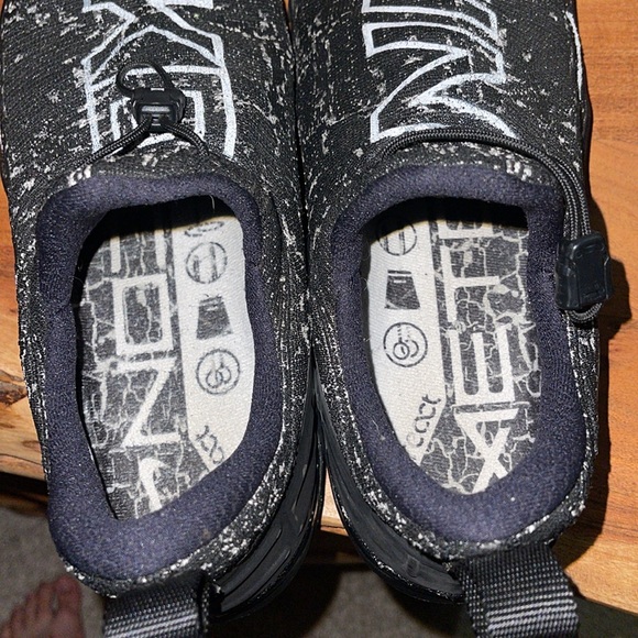 Nike Metcon Athletic Shoes - Picture 5 of 6